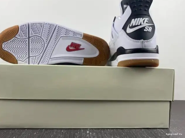 SB Nike DR5415-100 x Air Jordan 4 0511